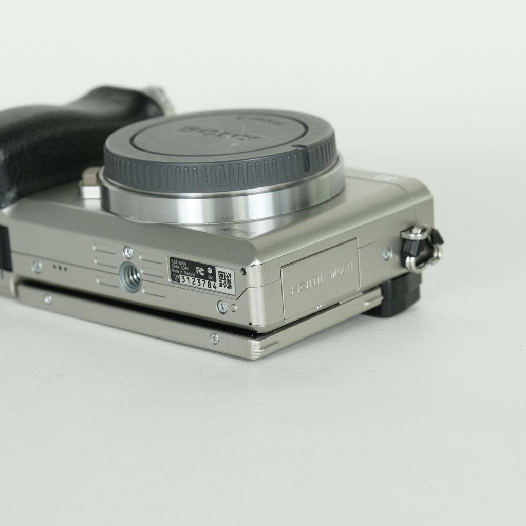 SONY α6000(ILCE-6000) SONY α6000(ILCE-6000)