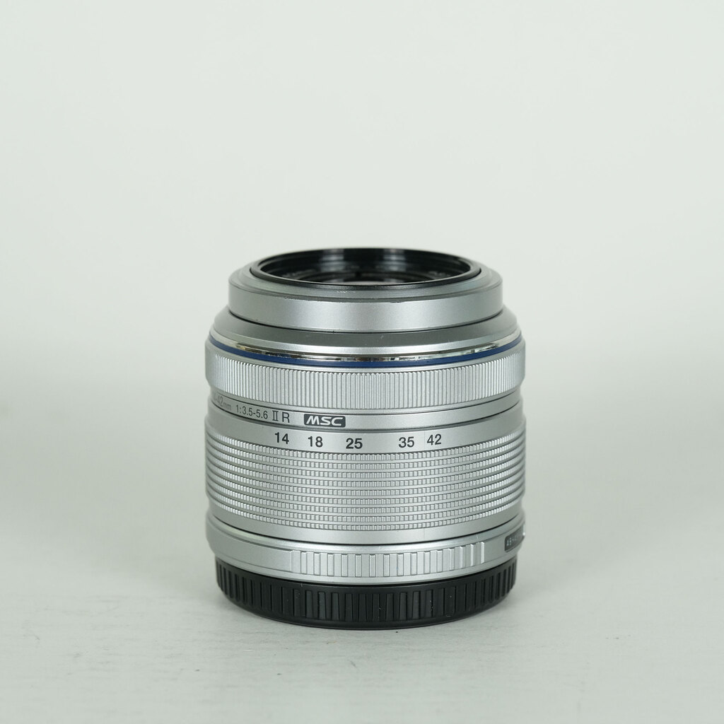 OLYMPUS M.ZUIKO DIGITAL 14-42mm F3.5-5.6IIR シルバーの出品 | ONE