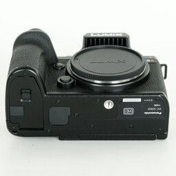 Panasonic LUMIX S5II DC-S5M2