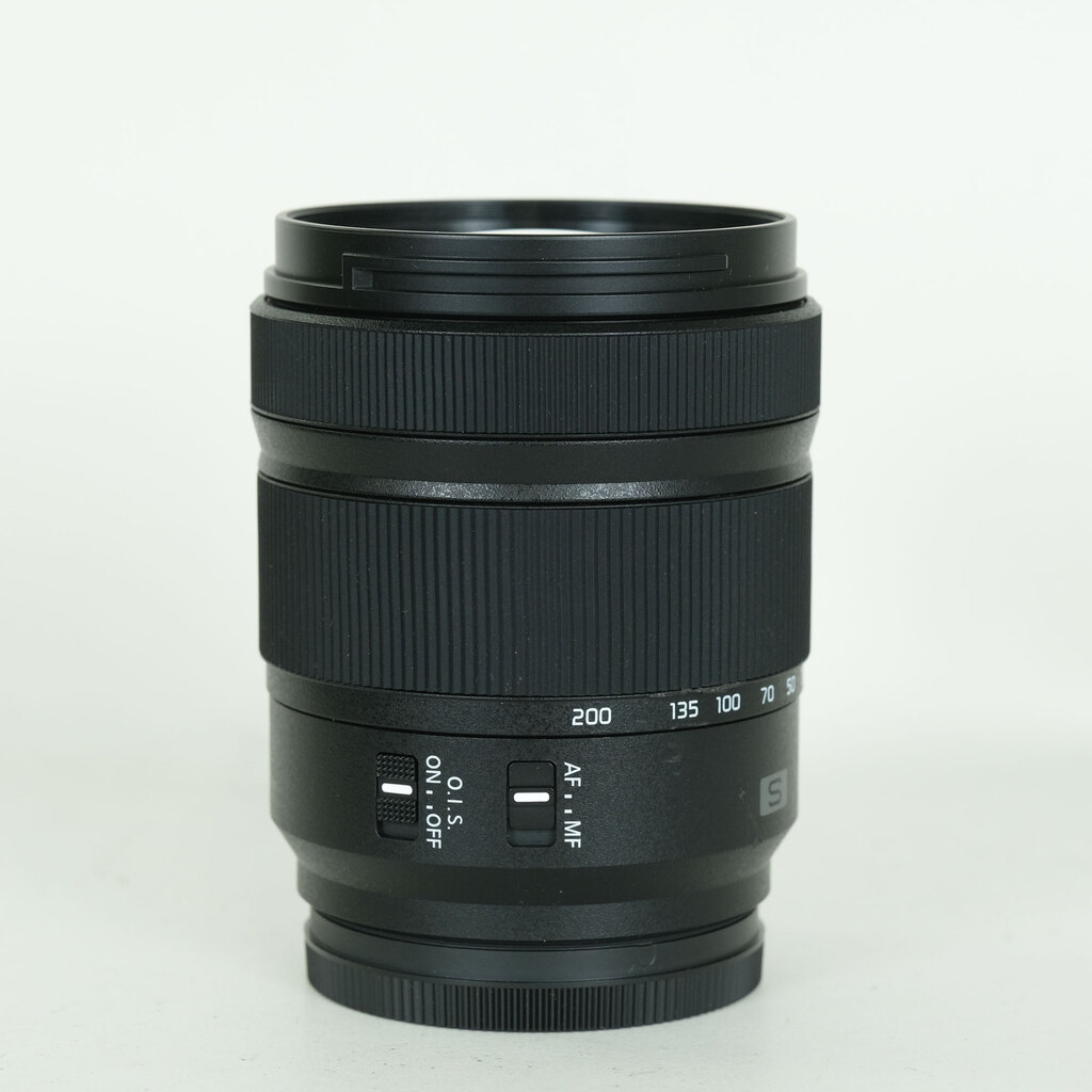 Panasonic LUMIX S 28-200mm F4-7.1 MACRO O.I.S.