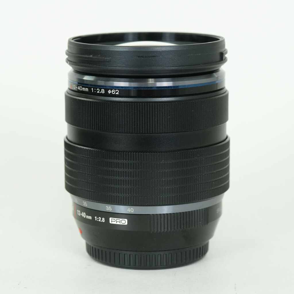 OLYMPUS M.ZUIKO DIGITAL ED 12-40mm F2.8 PRO OLYMPUS M.ZUIKO DIGITAL ED 12-40mm F2.8 PRO
