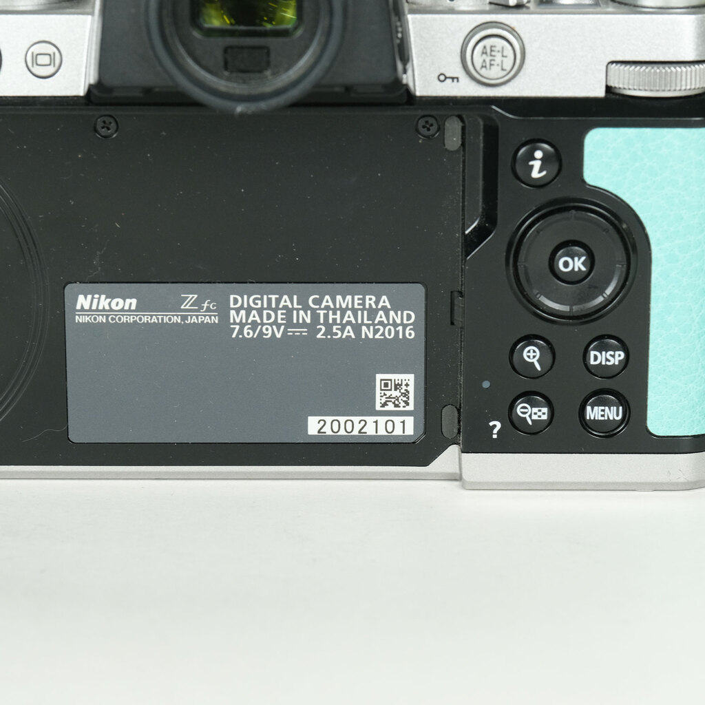 Nikon Z fc ボディ シルバー プレミアムエクステリア張替済み Nikon Z fc ボディ シルバー プレミアムエクステリア張替済み