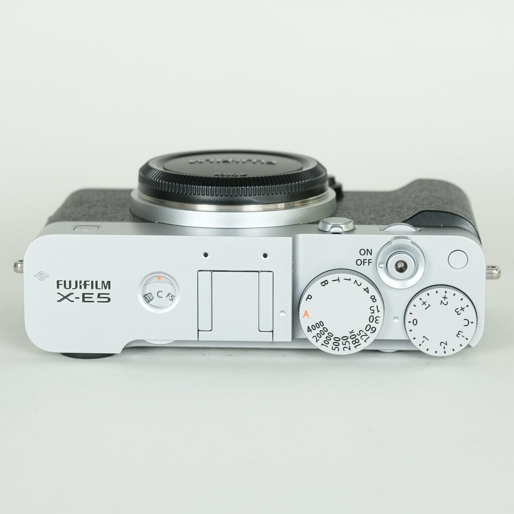 FUJIFILM X-E5