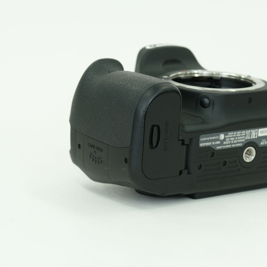 Canon EOS 80D Canon EOS 80D
