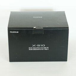 FUJIFILM X-S10