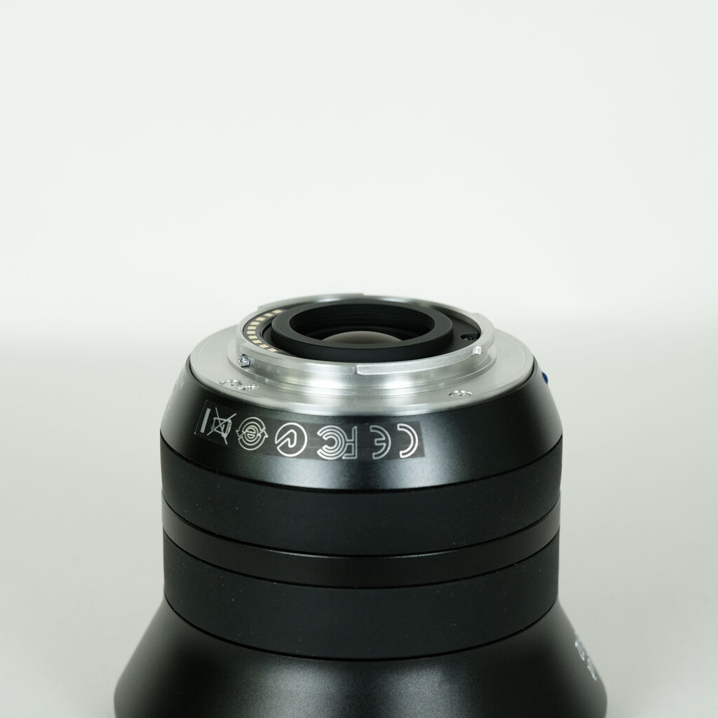 Carl Zeiss Touit 2.8/12 [フジフイルムX用]