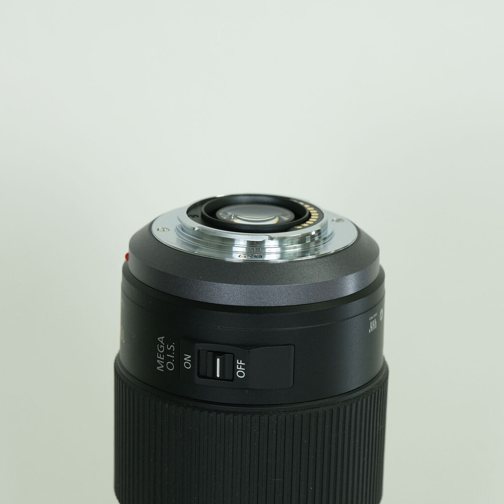 Panasonic LUMIX G VARIO 100-300mm / F4.0-5.6 / POWER O.I.S. Panasonic LUMIX G VARIO 100-300mm / F4.0-5.6 / POWER O.I.S.