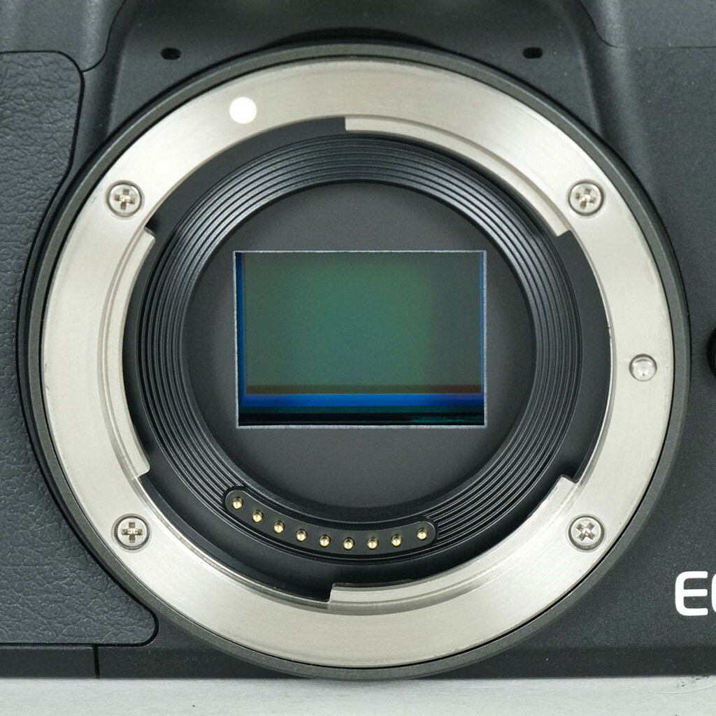 Canon EOS Kiss M