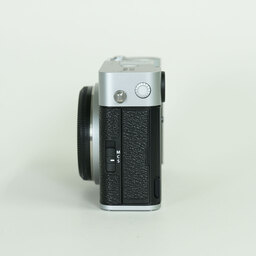 FUJIFILM X-E5