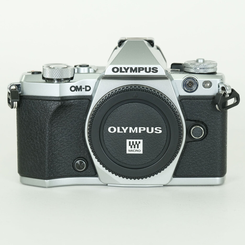 OLYMPUS OM-D E-M5 Mark II OLYMPUS OM-D E-M5 Mark II