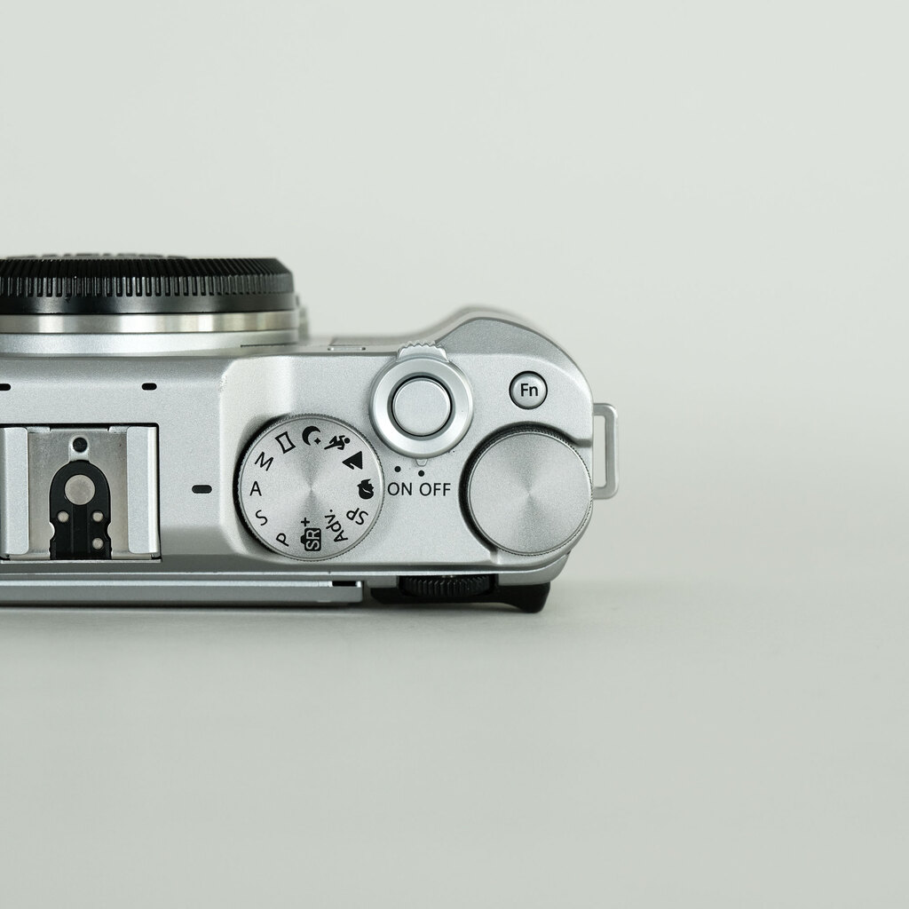 FUJIFILM X-A5