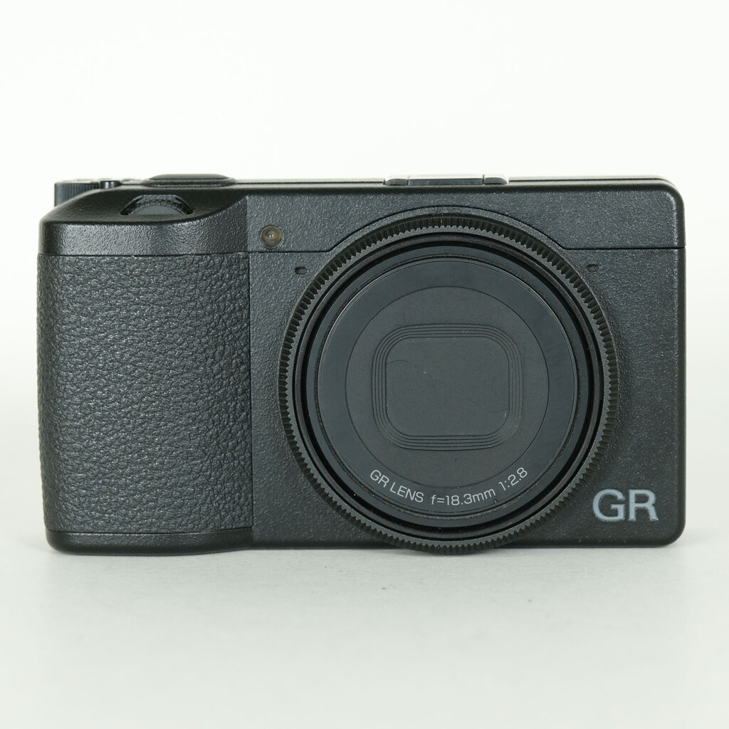 RICOH GR III