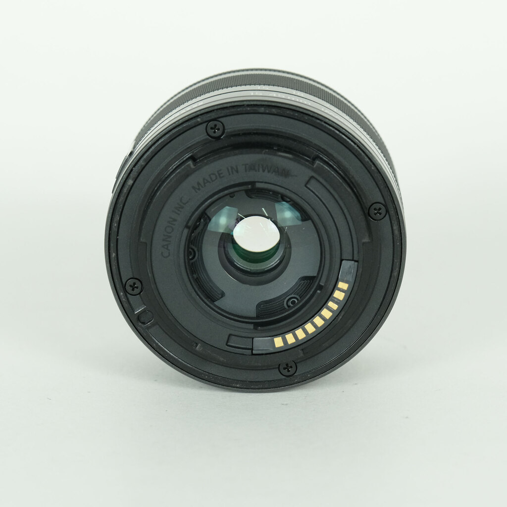 Canon EF-M15-45mm F3.5-6.3 IS STM Canon EF-M15-45mm F3.5-6.3 IS STM