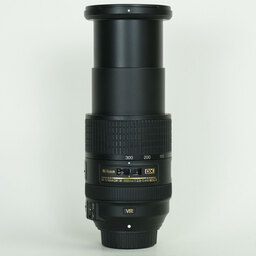 Nikon AF-S DX NIKKOR 18-300mm F3.5-5.6G ED VR
