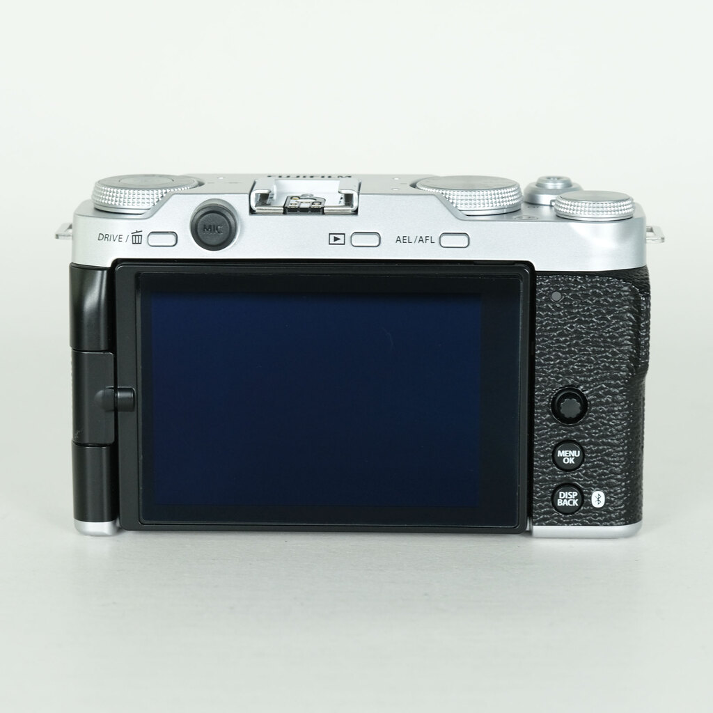 FUJIFILM X-M5 [�{�f�B �V���o�[]