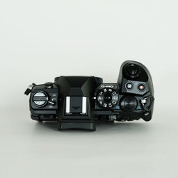 OLYMPUS OM-D E-M1 Mark III