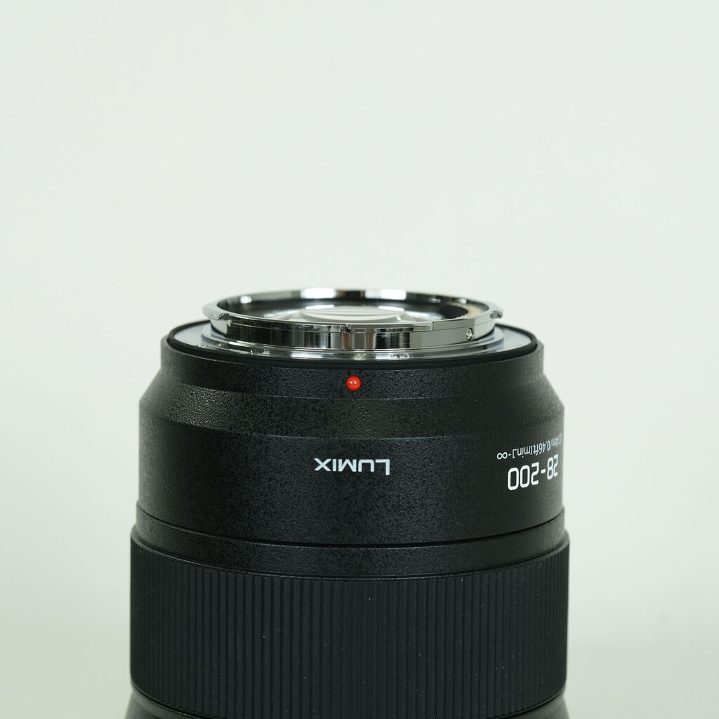 Panasonic LUMIX S 28-200mm F4-7.1 MACRO O.I.S.