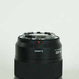 Panasonic LUMIX S 28-200mm F4-7.1 MACRO O.I.S.