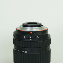 SONY DT 18-135mm F3.5-5.6 SAM SAL18135