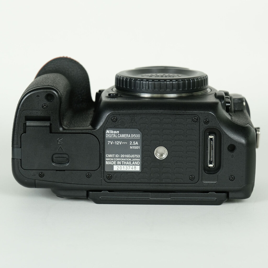 Nikon D500の出品 | ONE SCENE（ワンシーン）
