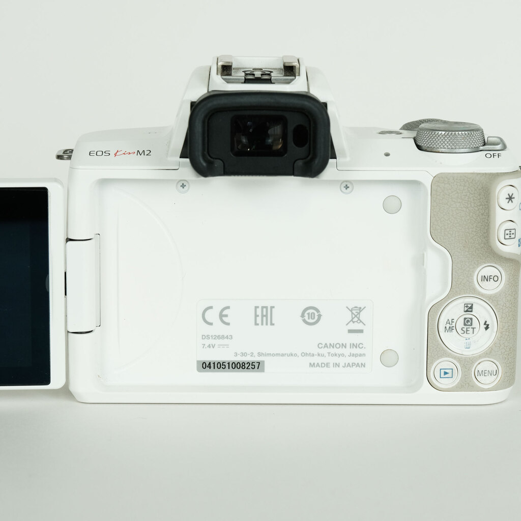 Canon EOS Kiss M2