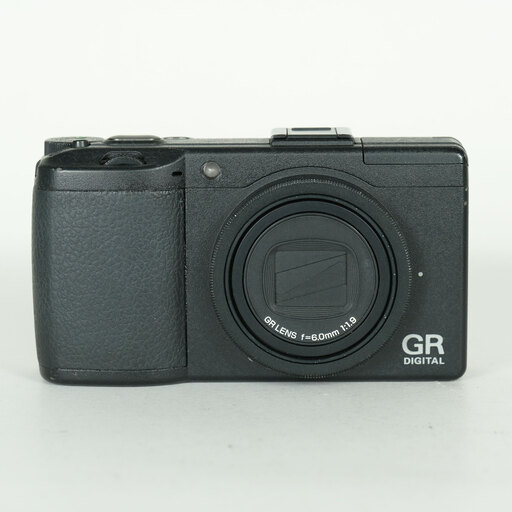 コンパクトデジタルカメラ・RICOHの中古一覧・価格 | ONE SCENE（ワン