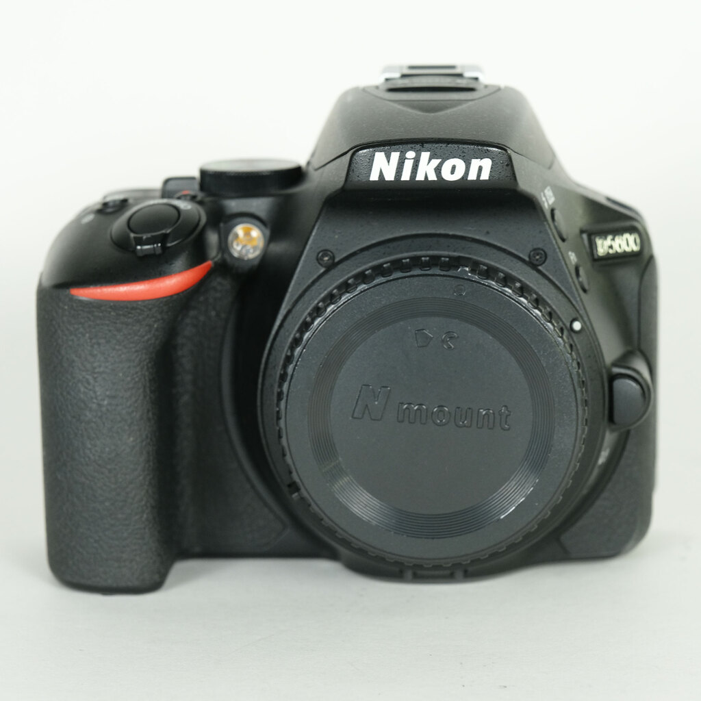 Nikon D5600