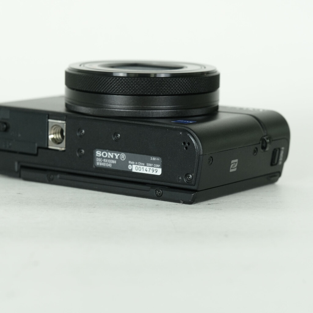 SONY Cyber-shot DSC-RX100M4の出品 | ONE SCENE（ワンシーン）