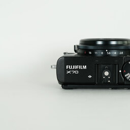 FUJIFILM X70 ブラック