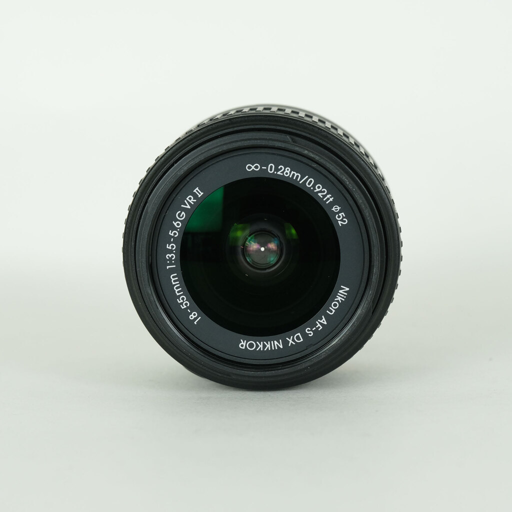 Nikon AF-S DX NIKKOR 18-55mm f3.5-5.6G VR II