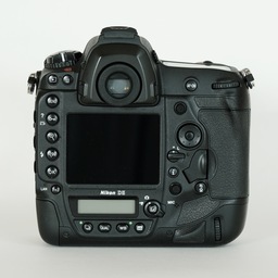 Nikon D5