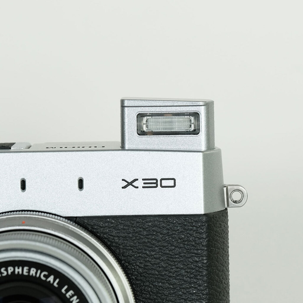 FUJIFILM X30 シルバー FUJIFILM X30 シルバー