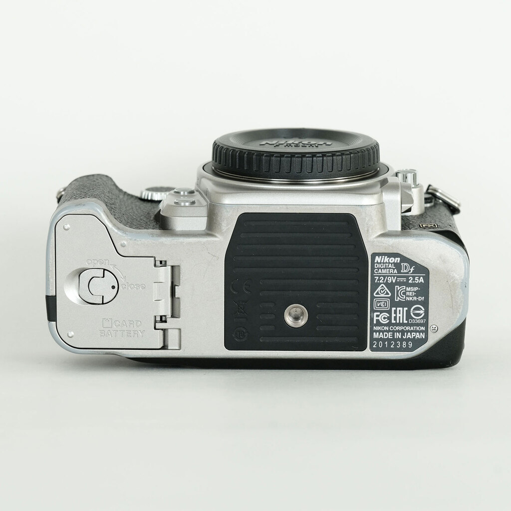 Nikon Dfの出品 | ONE SCENE（ワンシーン）