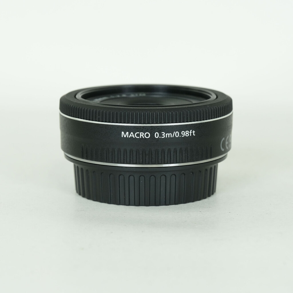 Canon EF40mm F2.8 STM