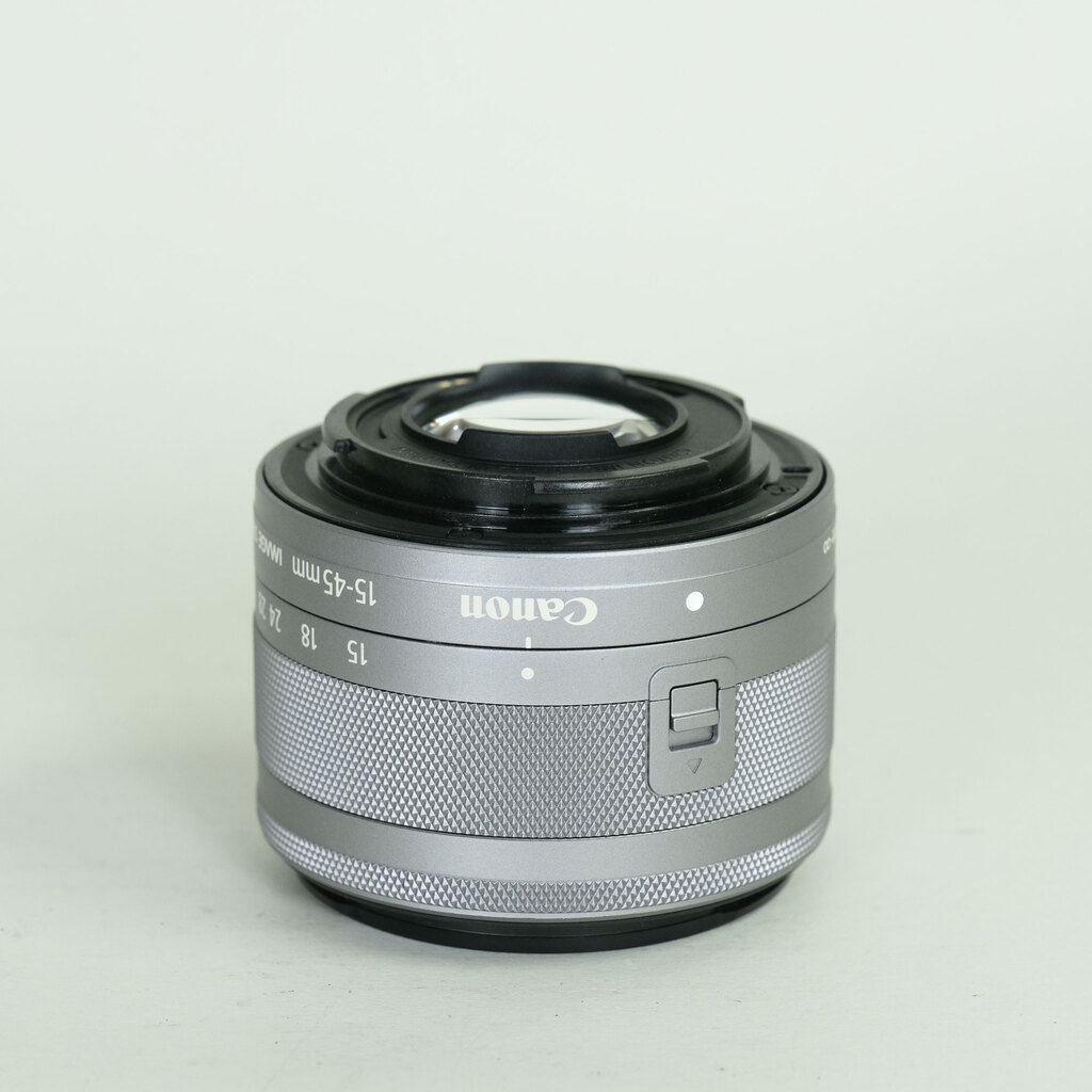 Canon EF-M15-45mm F3.5-6.3 IS STM