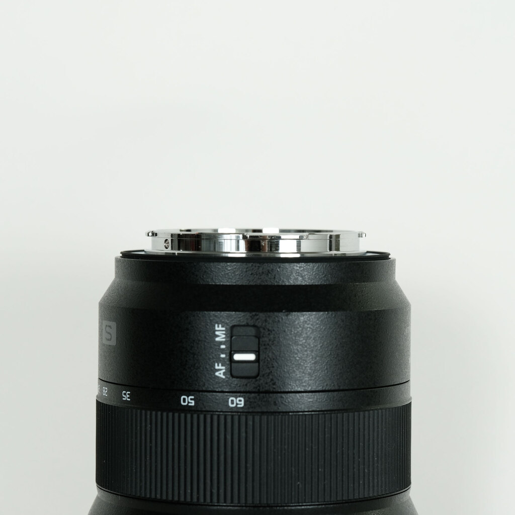 Panasonic LUMIX S 20-60mm F3.5-5.6 Panasonic LUMIX S 20-60mm F3.5-5.6