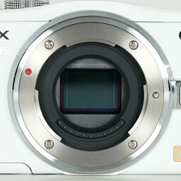 Panasonic LUMIX DMC-GF6-W ボディ ホワイト