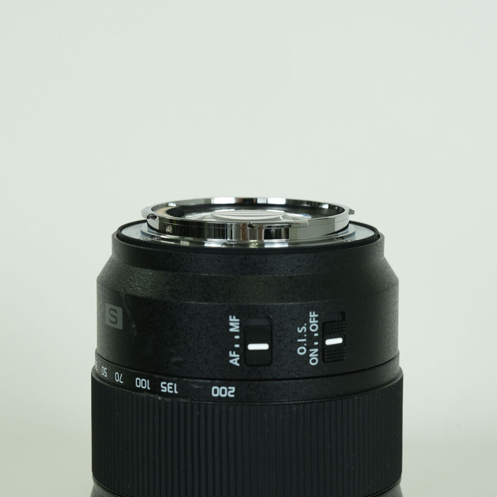 Panasonic LUMIX S 28-200mm F4-7.1 MACRO O.I.S.