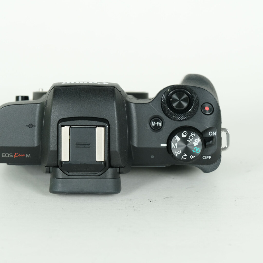 Canon EOS Kiss M
