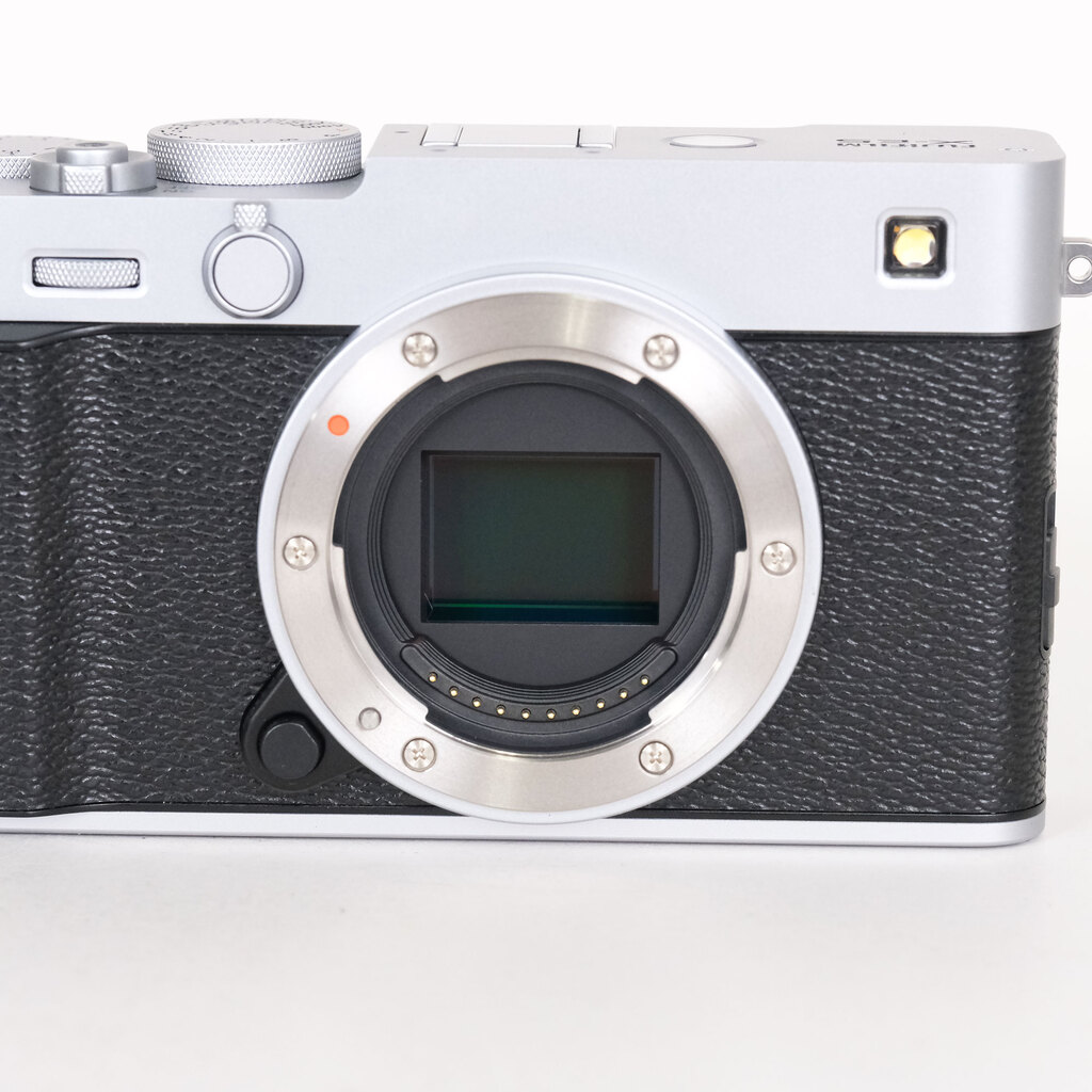 FUJIFILM X-E5