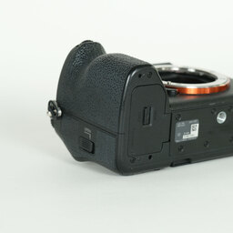 SONY α7 IV(ILCE-7M4) SONY α7 IV(ILCE-7M4)