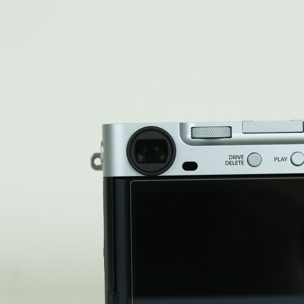 FUJIFILM X-E5