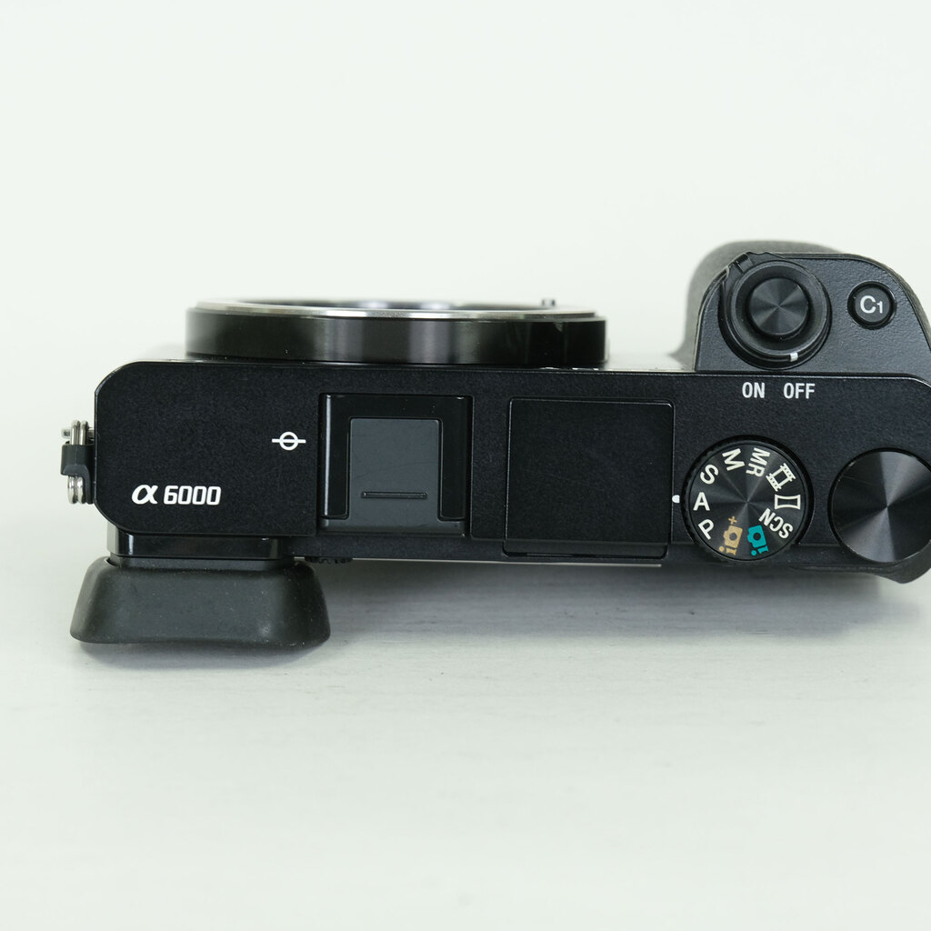 SONY α6000(ILCE-6000) SONY α6000(ILCE-6000)