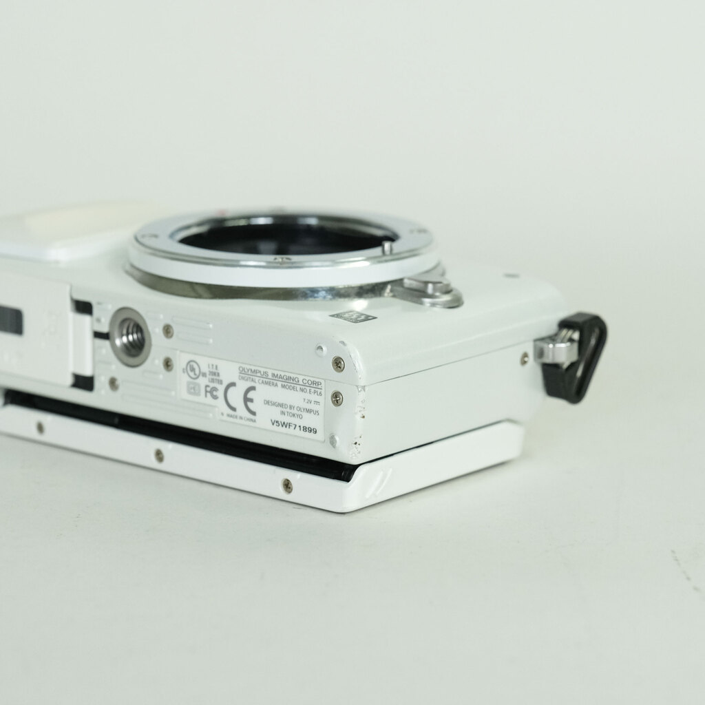 OLYMPUS PEN Lite E-PL6 ボディ ホワイト