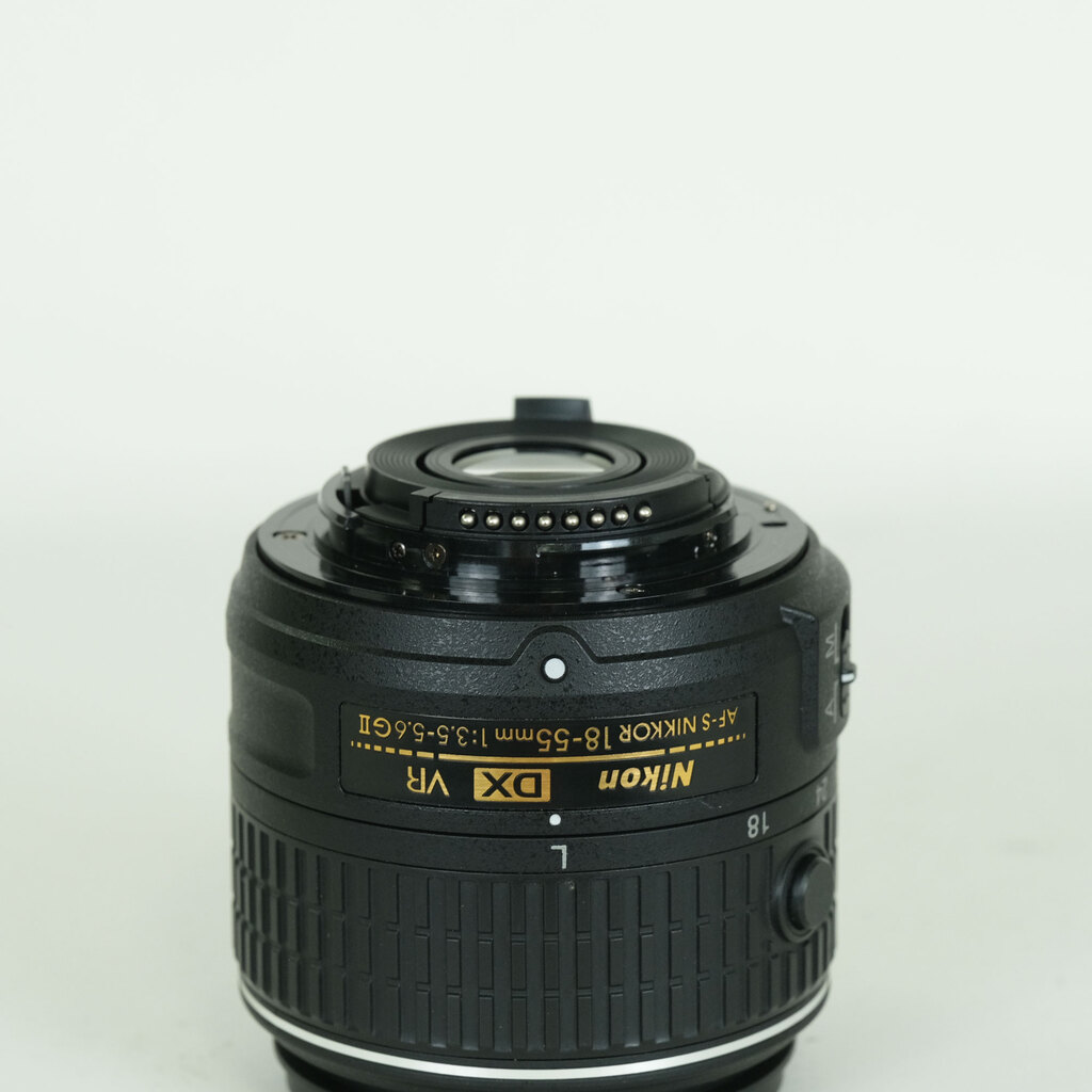 Nikon AF-S DX NIKKOR 18-55mm f3.5-5.6G VR II