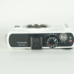 Panasonic LUMIX DMC-GF1 ボディ シェルホワイト