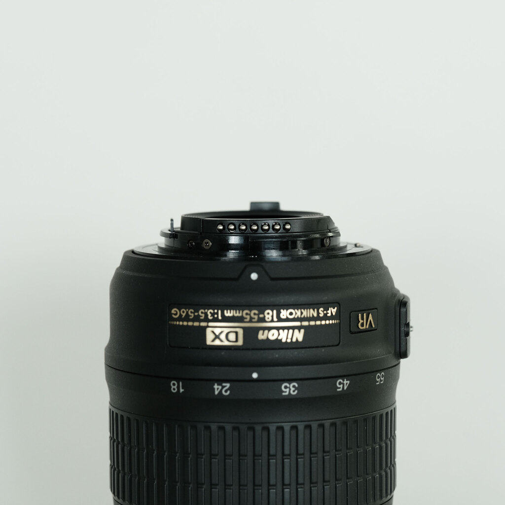 Nikon AF-S DX NIKKOR 18-55mm F3.5-5.6 G VR