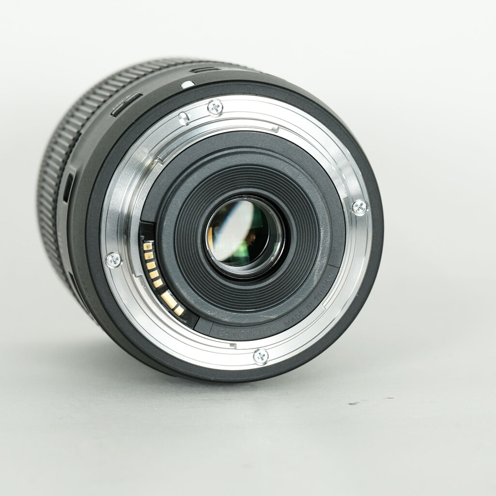 Canon EF-S18-135mm F3.5-5.6 IS USM