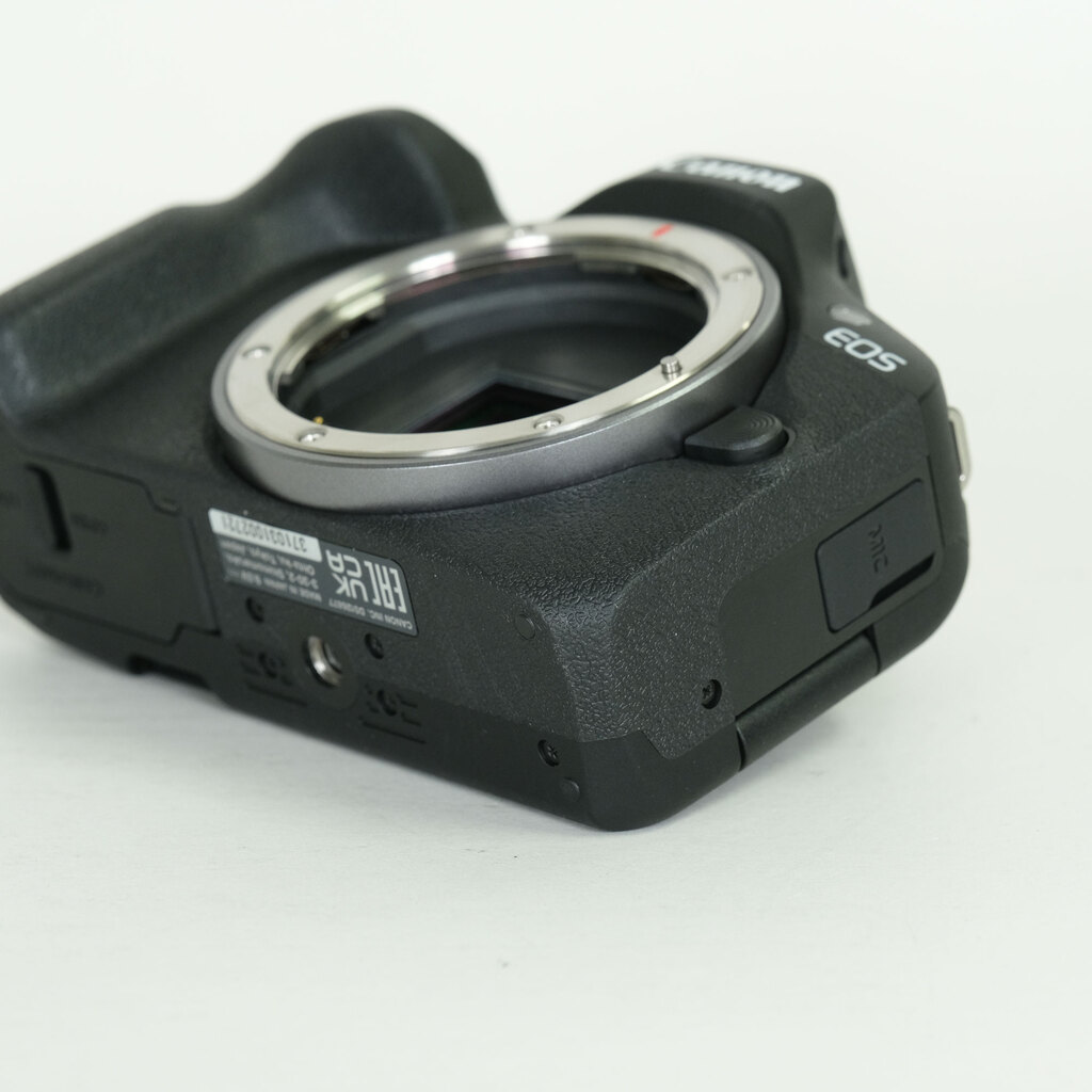 Canon EOS R50