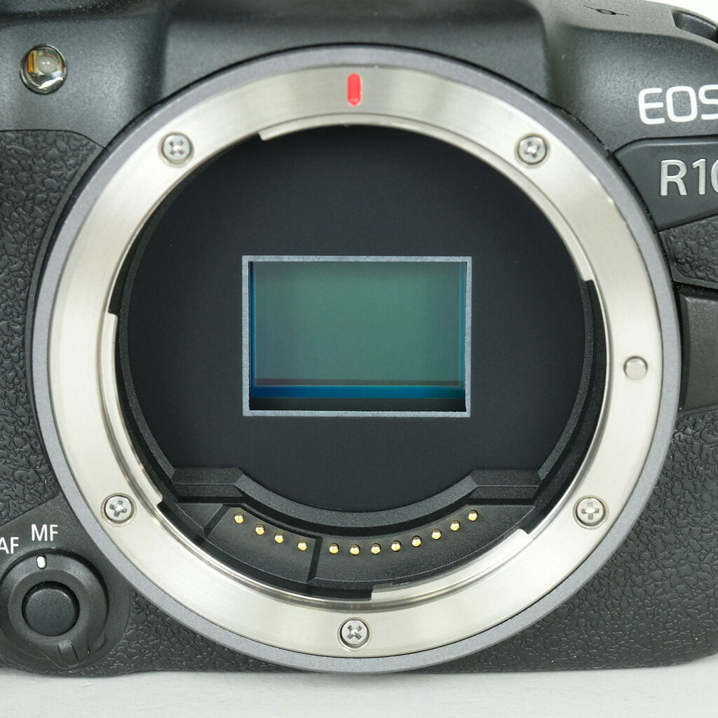 Canon EOS R10